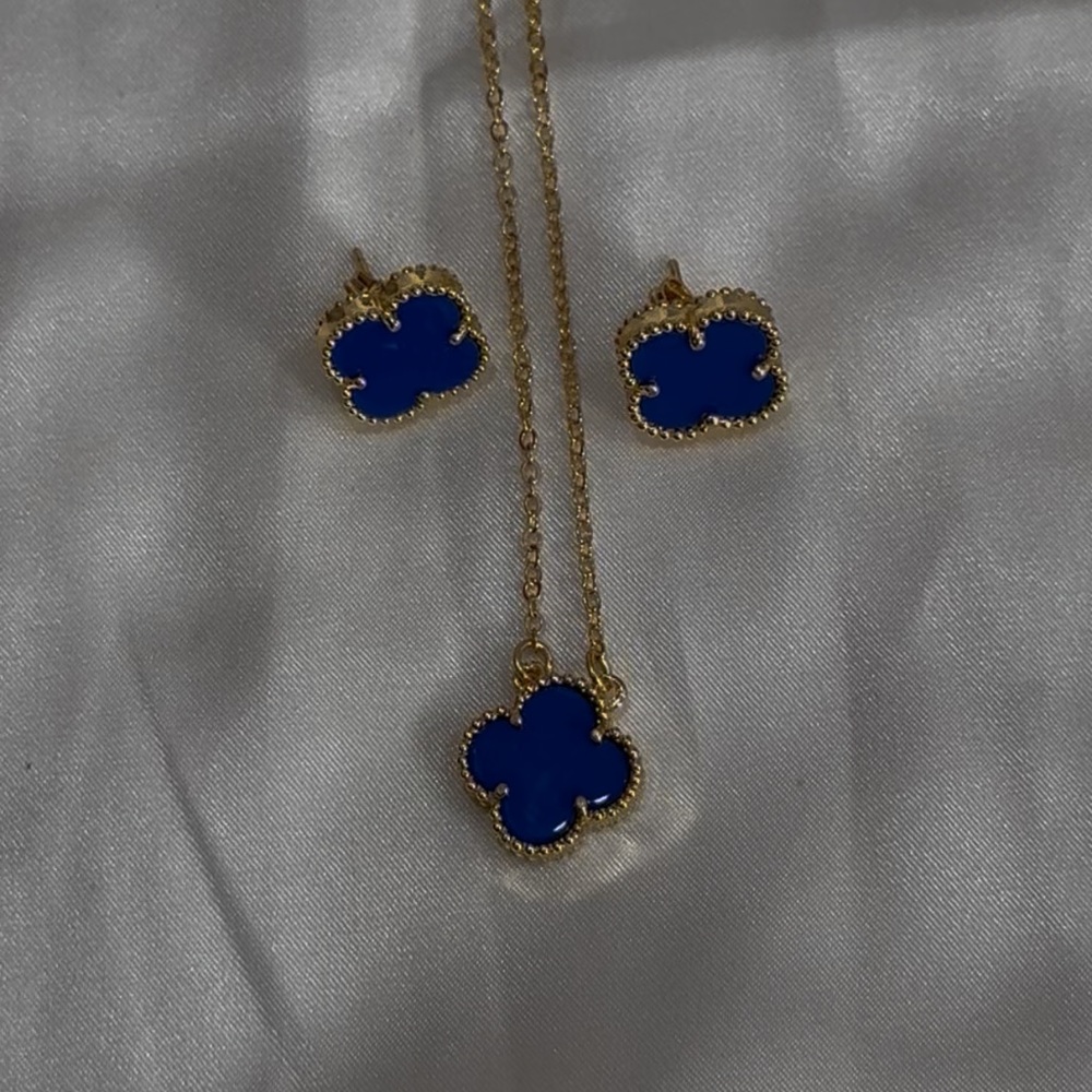 Gold and Blue Clover Jewelry Set